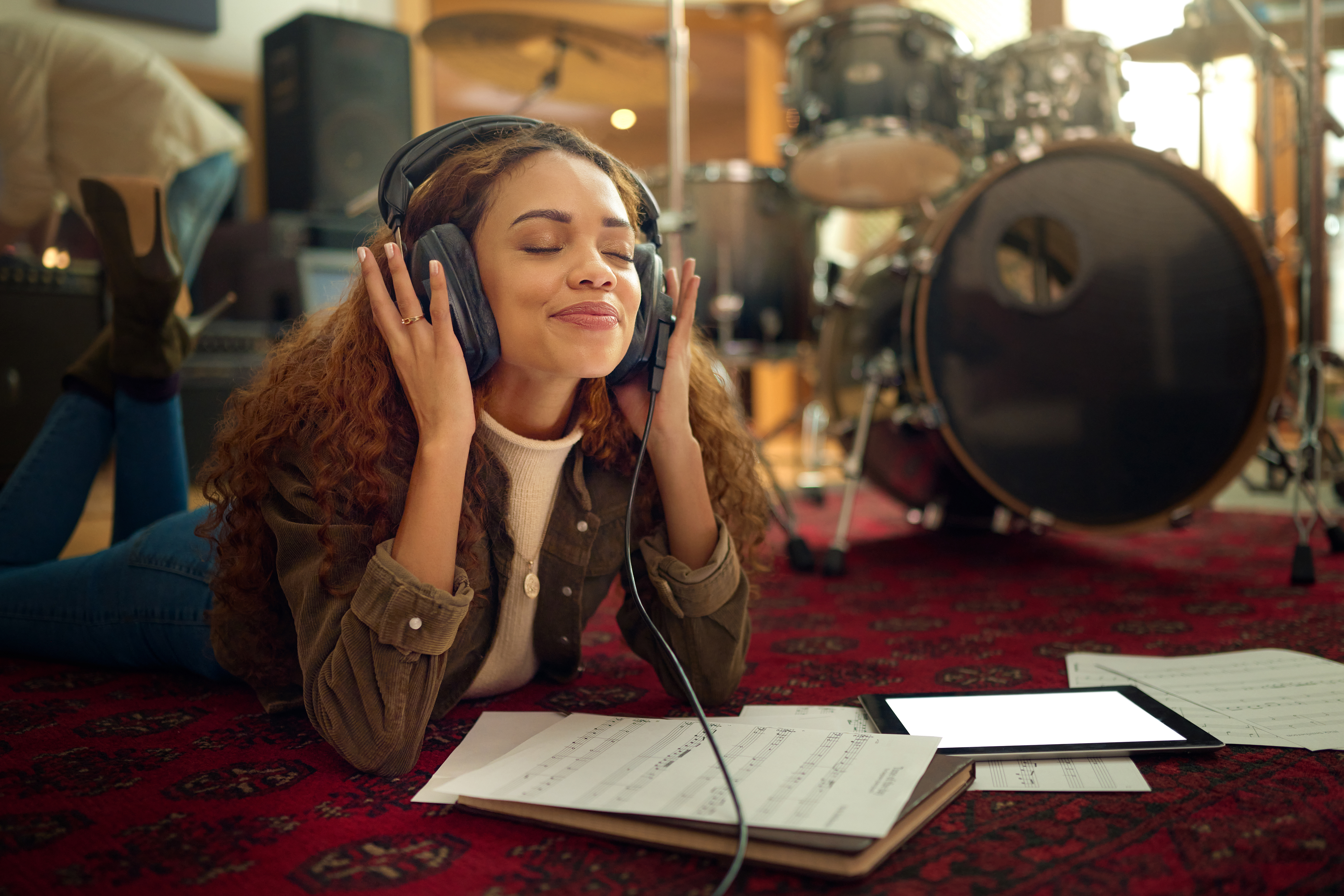 The Essential Role of Backing Tracks in Sight Singing: Lock In Rhythm and Pitch Fast
